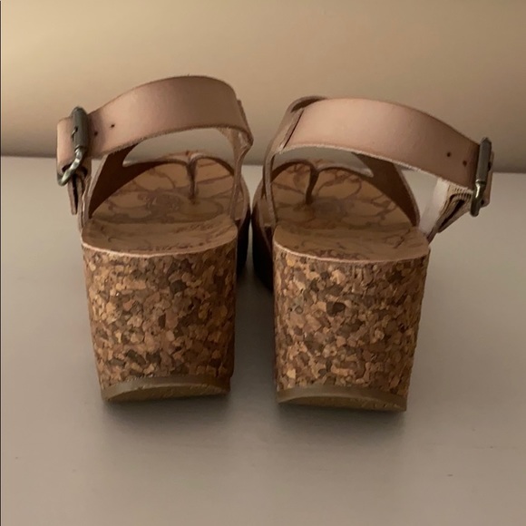 Blowfish wedged Sandal - Picture 5 of 5